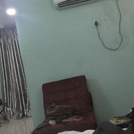 Hotel Esther Court Akure Esterno foto