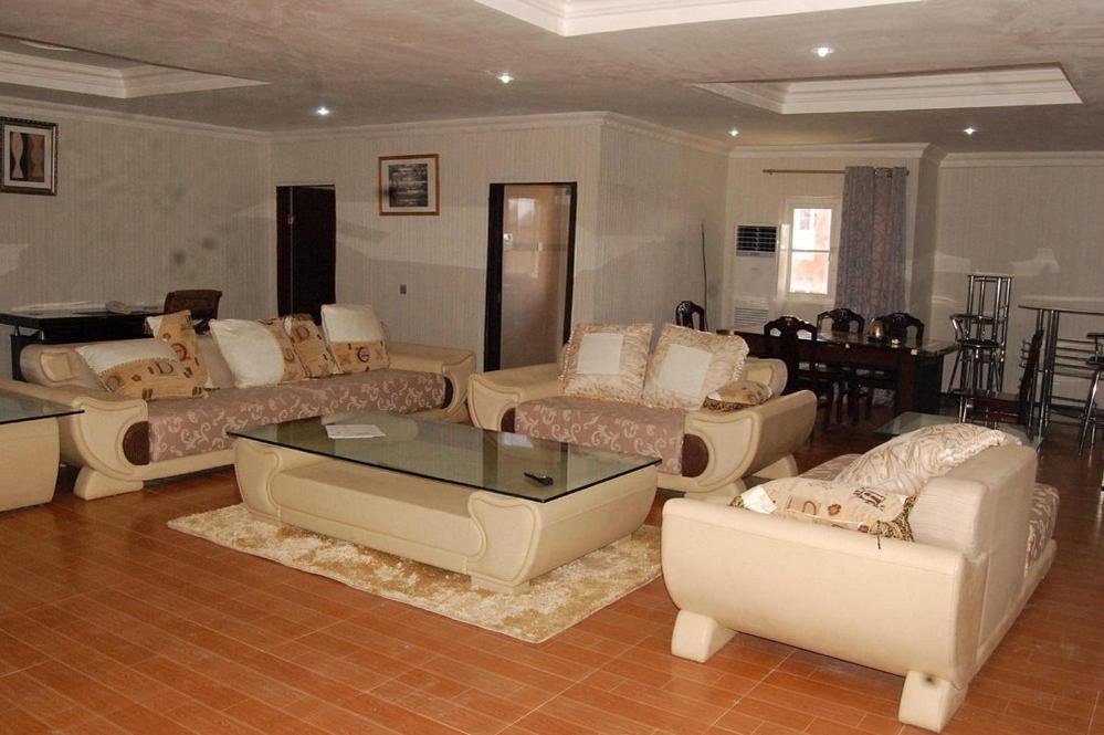 Hotel Esther Court Akure Esterno foto